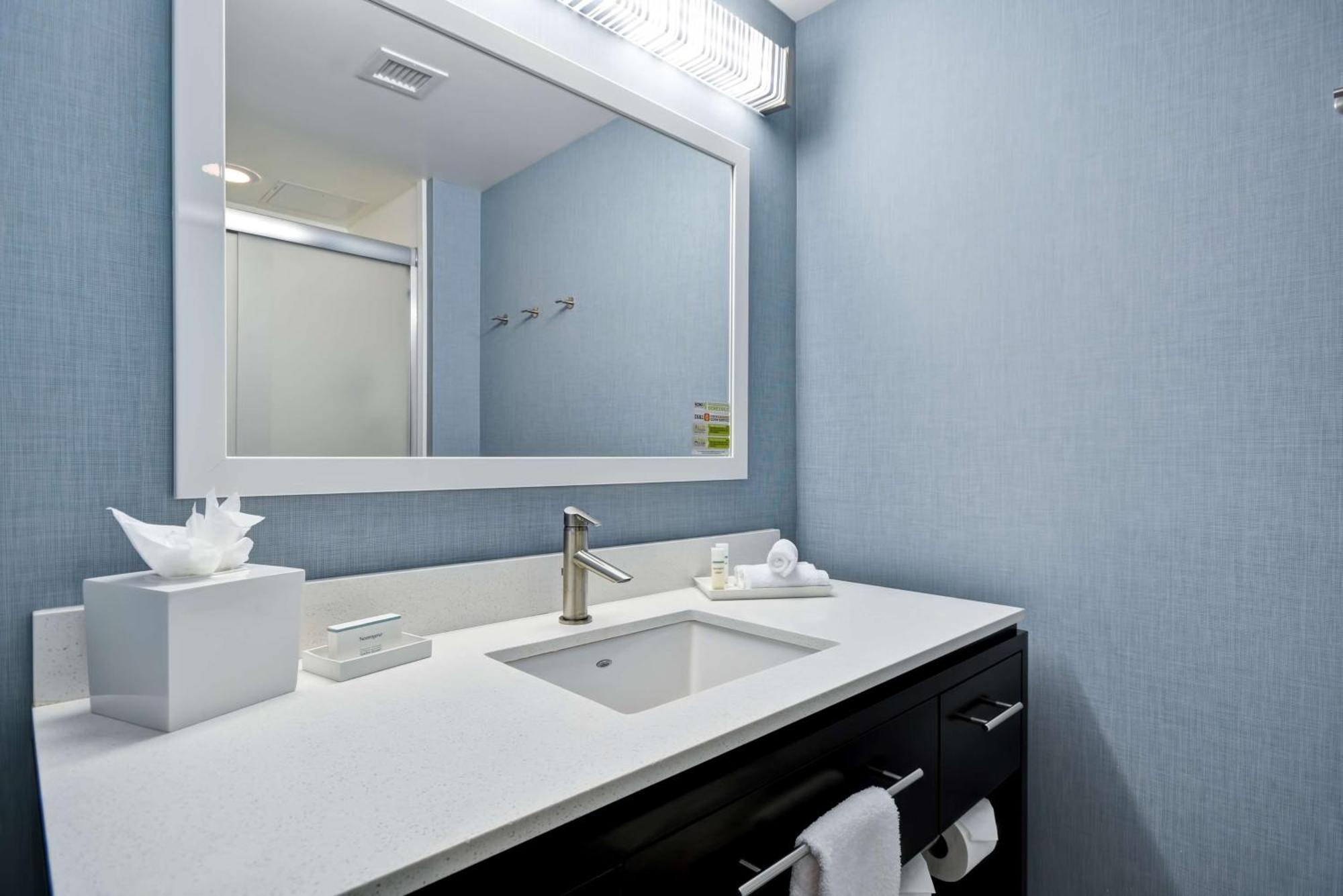 Home2 Suites By Hilton Charles Town Bagian luar foto
