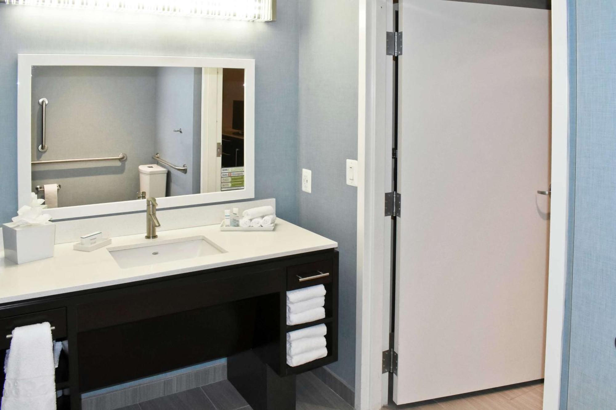 Home2 Suites By Hilton Charles Town Bagian luar foto