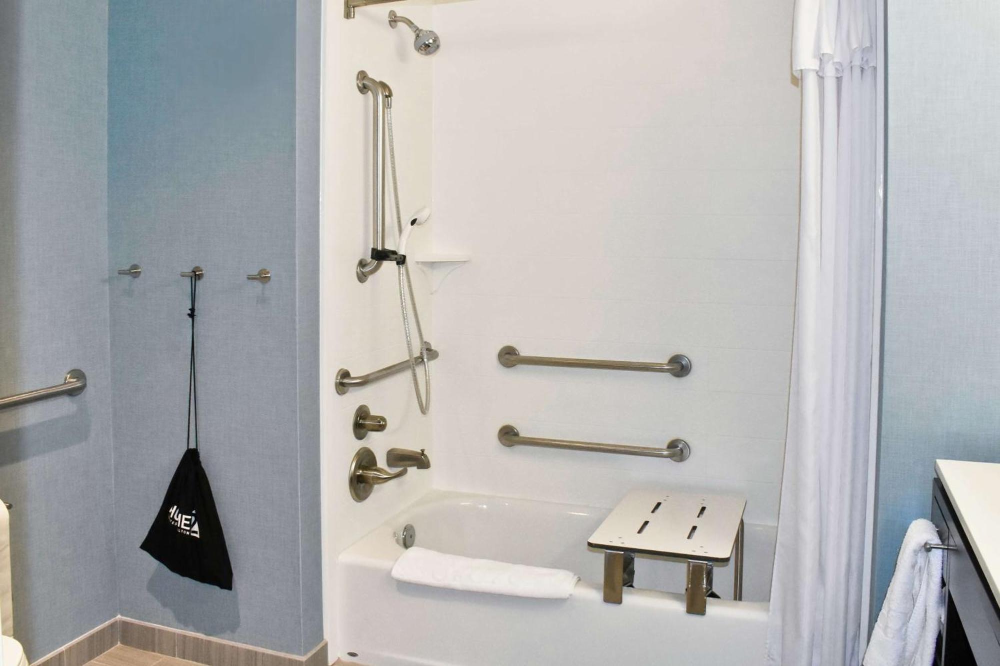 Home2 Suites By Hilton Charles Town Bagian luar foto