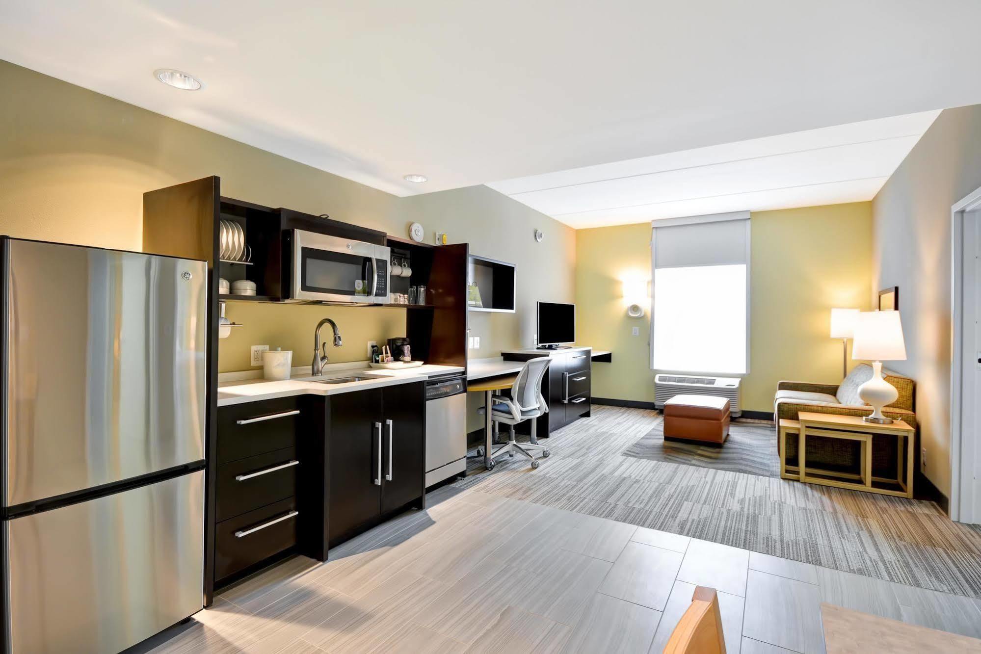 Home2 Suites By Hilton Charles Town Bagian luar foto